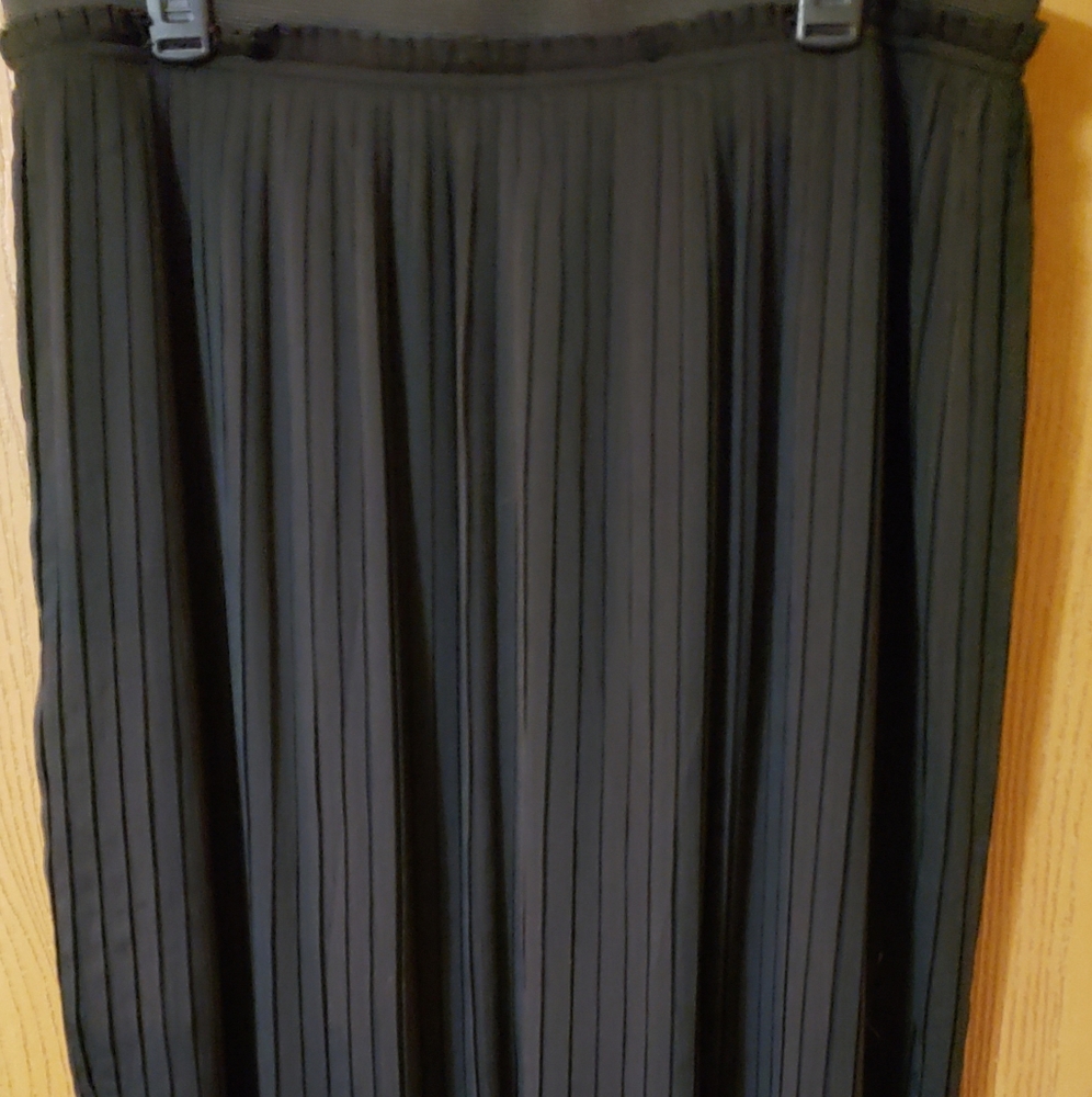 Womens Black Crinkle Long Skirt